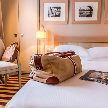 Duret Champs Elysees Hotel 4*