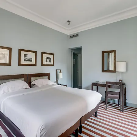 Hotel Duret Champs Elysees Paris