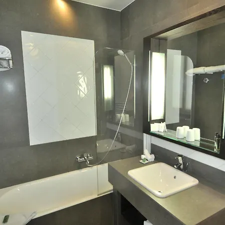Hotel Duret Champs Elysees Paris