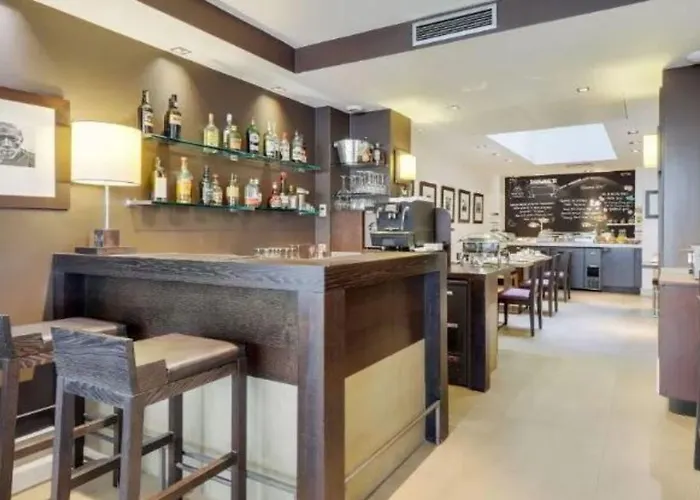 Hotel Duret Champs Elysees 4*