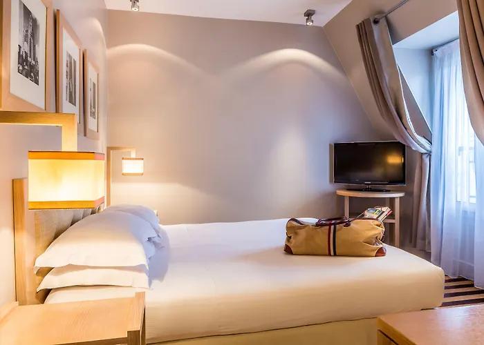 Hotel Duret Champs Elysees Paris