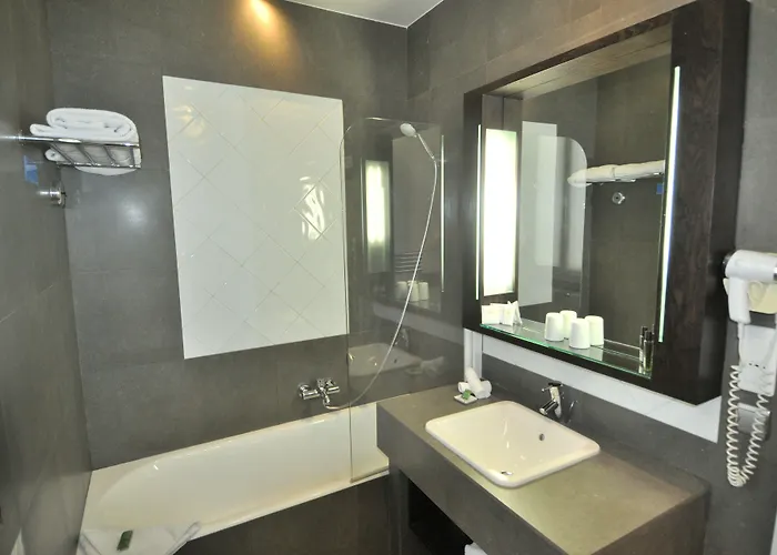 Duret Champs Elysees 4*