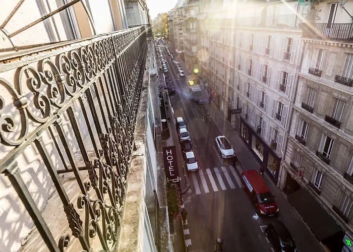 Duret Champs Elysees 4*